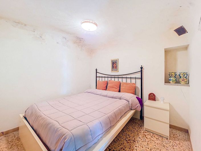 Image No.34-4 Bed Property for sale