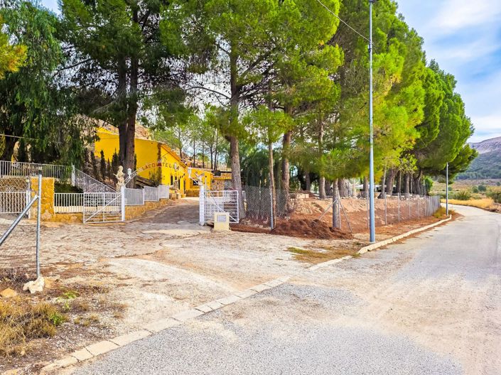 Image No.44-4 Bed Property for sale