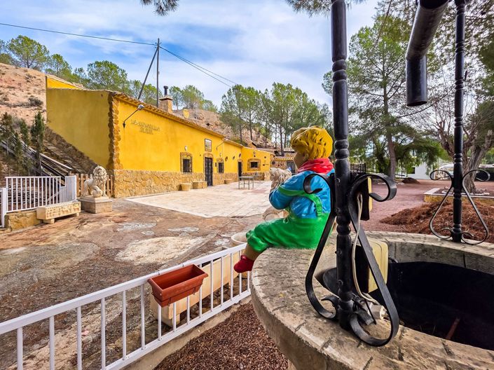 Image No.45-4 Bed Property for sale