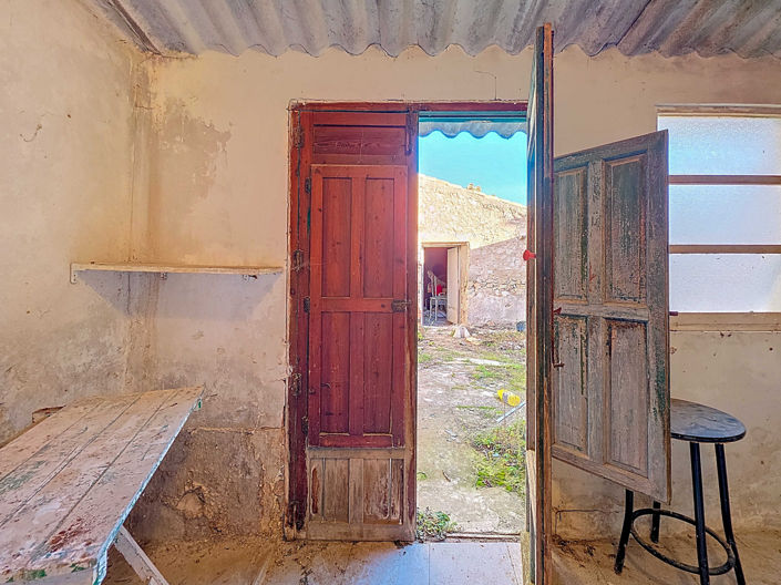 Image No.15-6 Bed Townhouse for sale