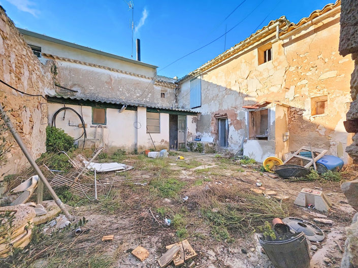 Image No.21-6 Bed Townhouse for sale