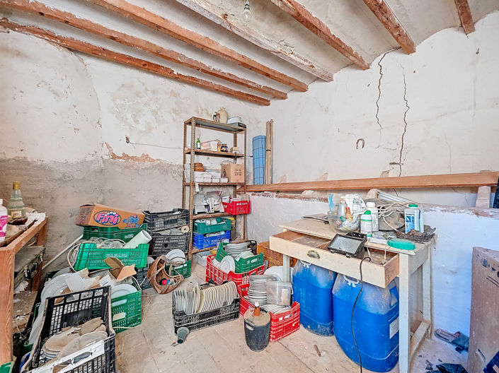 Image No.26-6 Bed Townhouse for sale