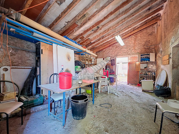 Image No.30-6 Bed Townhouse for sale