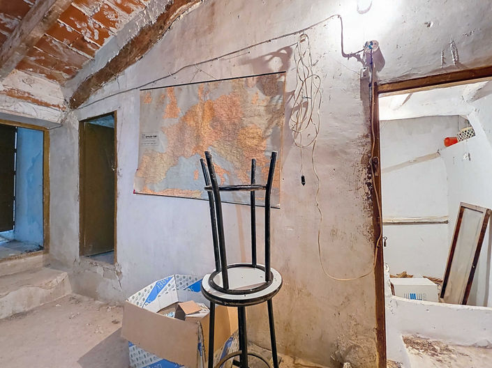 Image No.32-6 Bed Townhouse for sale