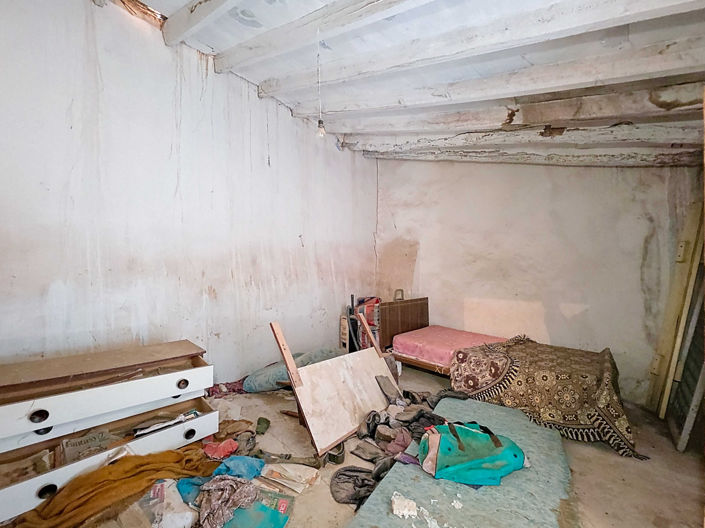 Image No.35-6 Bed Townhouse for sale