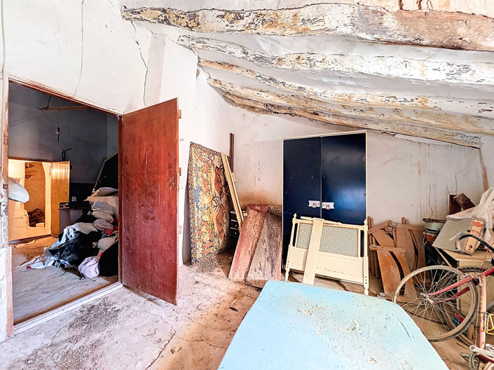 Image No.41-6 Bed Townhouse for sale