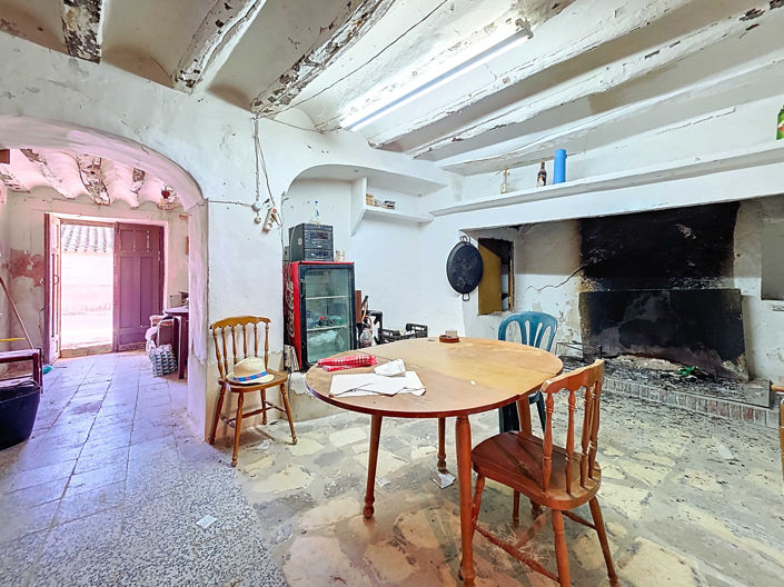 Image No.8-6 Bed Townhouse for sale