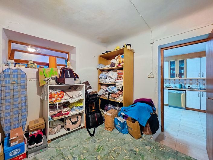 Image No.42-8 Bed Townhouse for sale