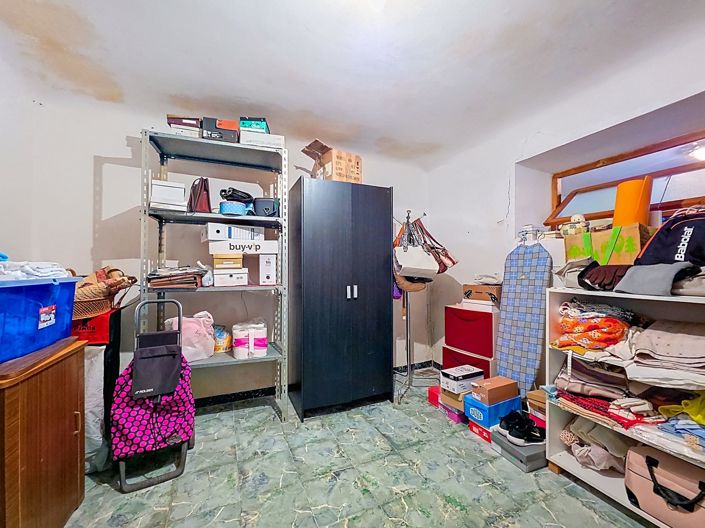 Image No.43-8 Bed Townhouse for sale