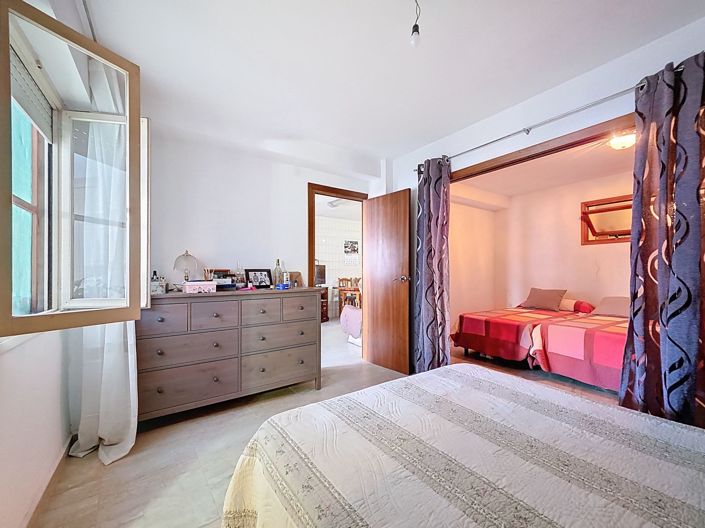 Image No.46-8 Bed Townhouse for sale