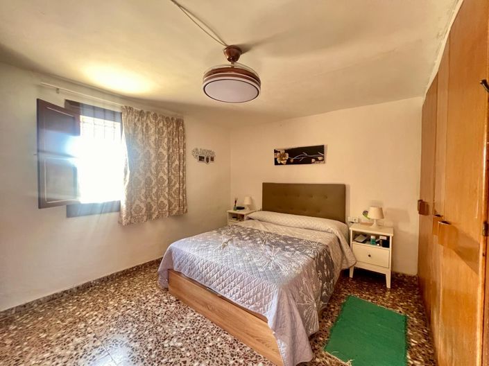 Image No.7-4 Bed Country House for sale
