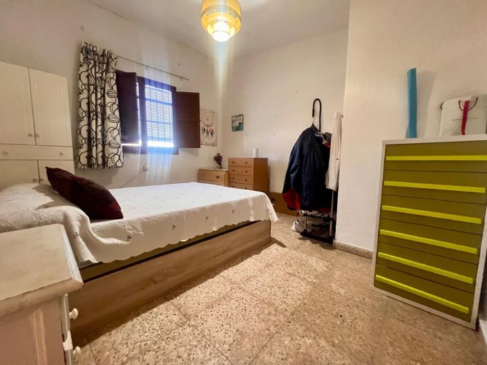 Image No.8-4 Bed Country House for sale