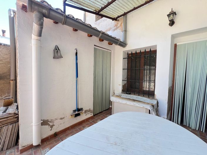 Image No.24-5 Bed Townhouse for sale