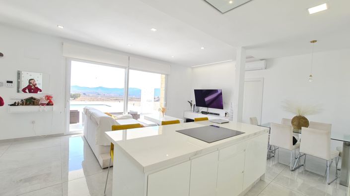 Image No.3-3 Bed Villa for sale