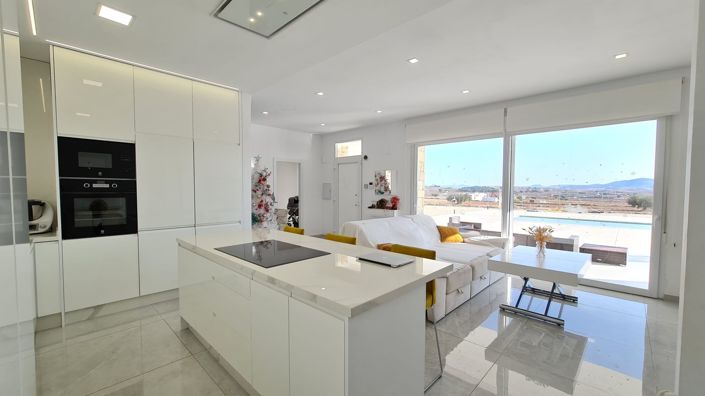 Image No.8-3 Bed Villa for sale