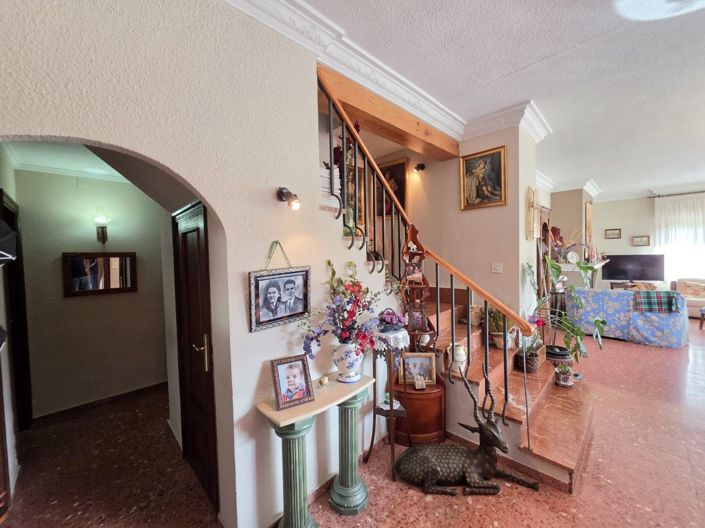 Image No.16-6 Bed Villa for sale