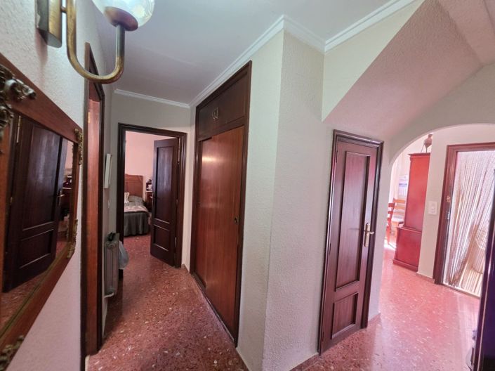 Image No.17-6 Bed Villa for sale