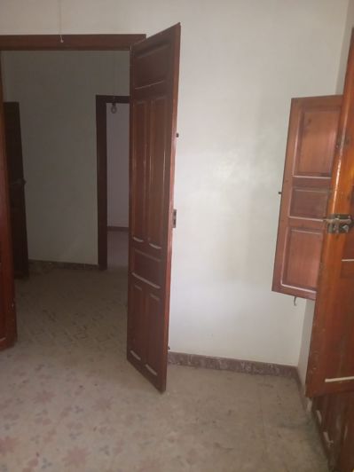 Image No.25-5 Bed Townhouse for sale