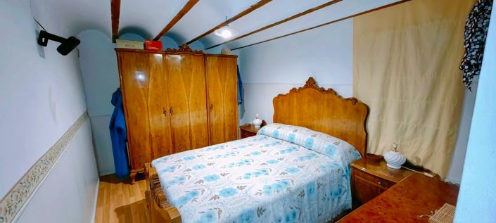 Image No.16-3 Bed Country House for sale