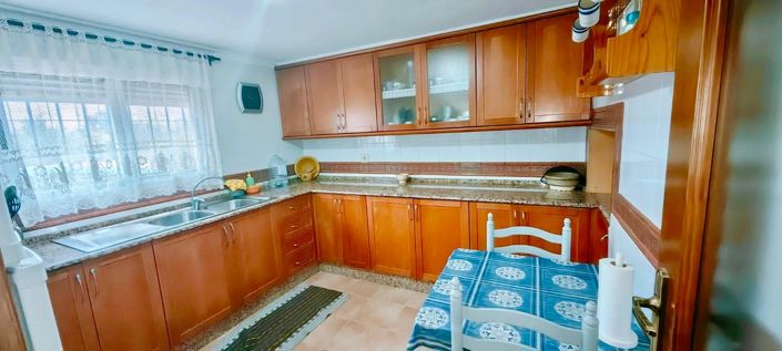 Image No.4-3 Bed Country House for sale