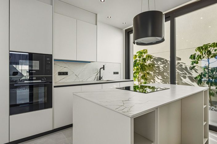 Image No.10-4 Bed Villa for sale