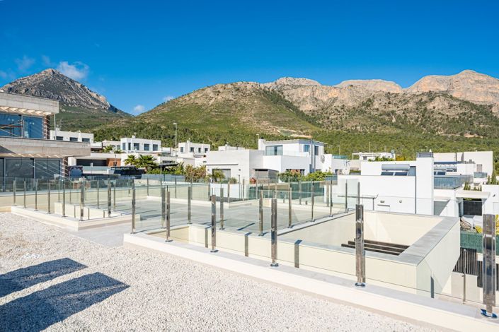 Image No.32-4 Bed Villa for sale