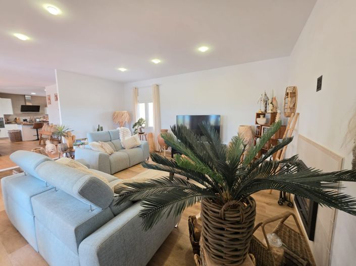 Image No.21-4 Bed Villa for sale