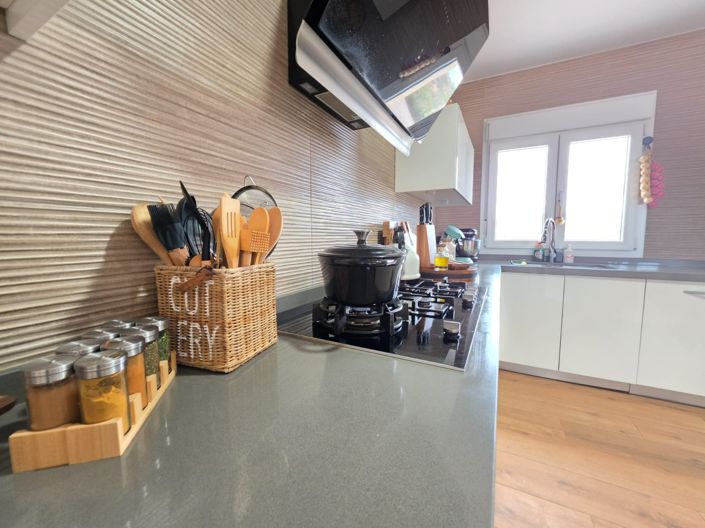 Image No.27-4 Bed Villa for sale