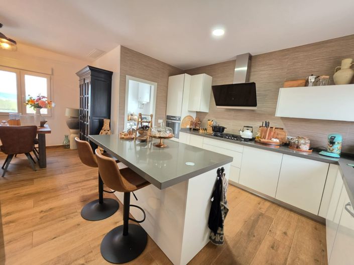 Image No.30-4 Bed Villa for sale