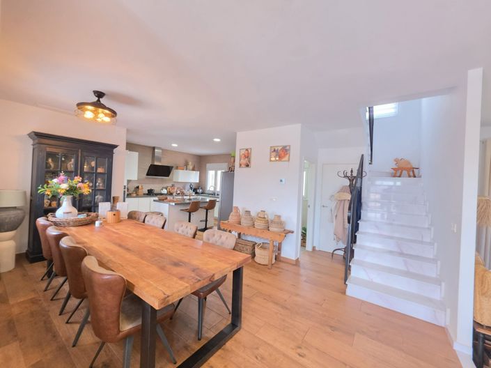 Image No.33-4 Bed Villa for sale