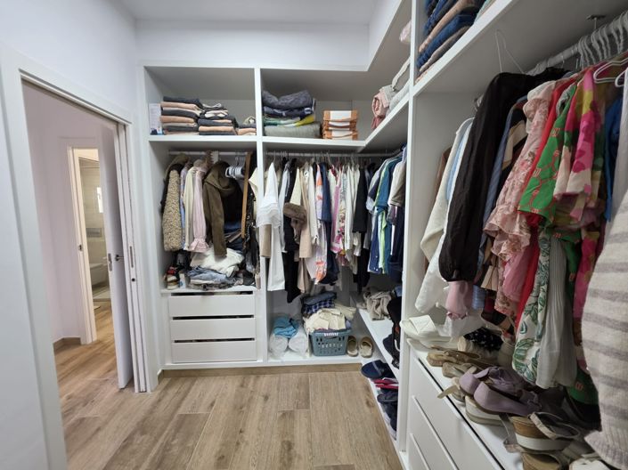 Image No.41-4 Bed Villa for sale