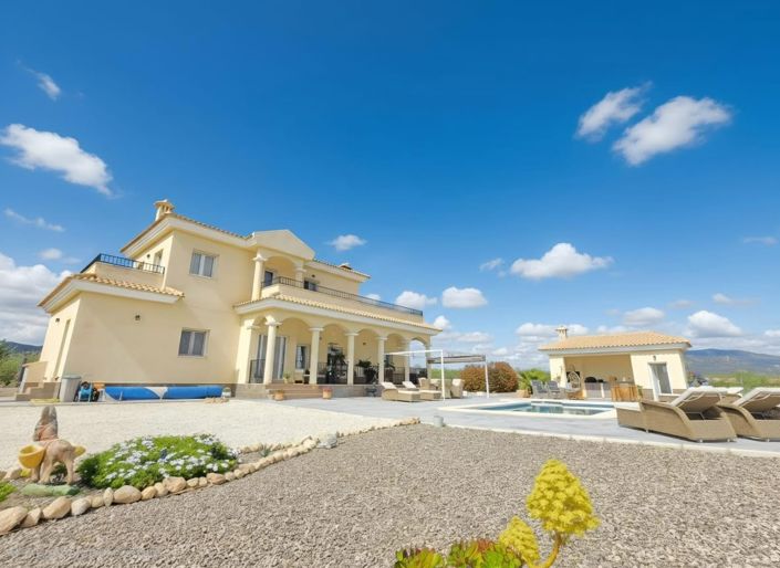 Image No.8-4 Bed Villa for sale