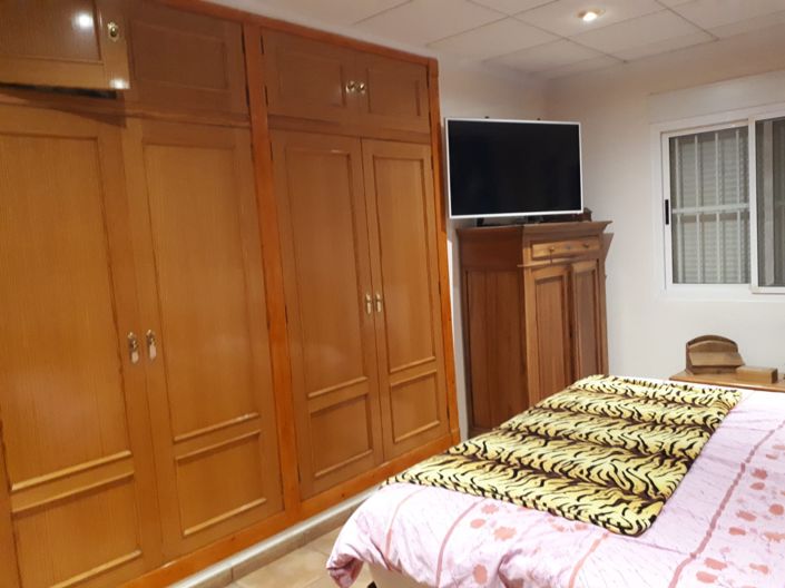 Image No.18-10 Bed Villa for sale