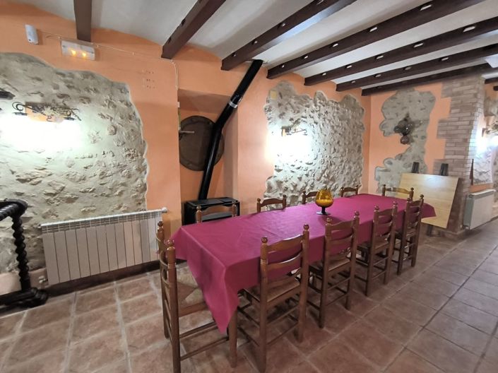 Image No.10-22 Bed Commercial for sale