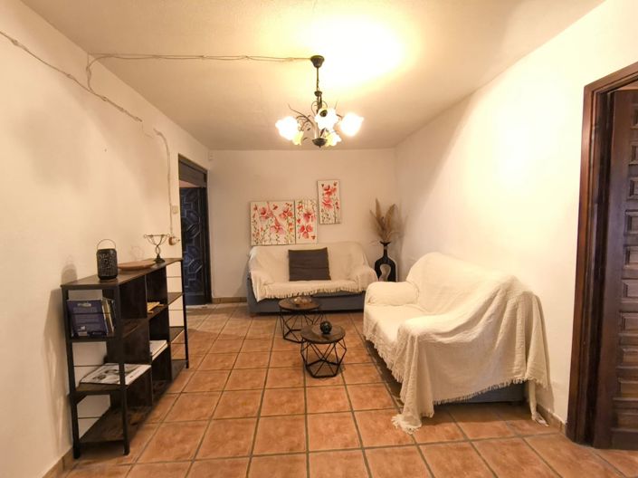 Image No.21-22 Bed Commercial for sale