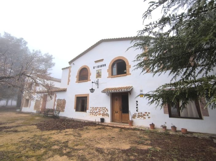 Image No.31-22 Bed Commercial for sale