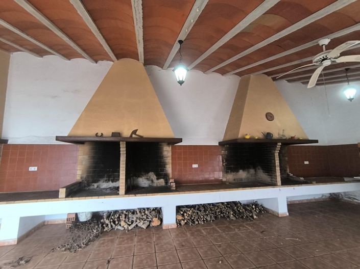 Image No.34-22 Bed Commercial for sale