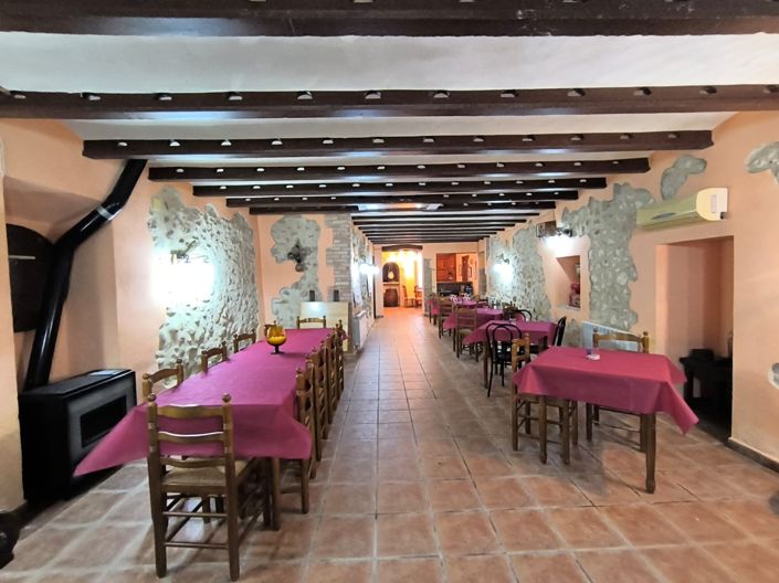 Image No.9-22 Bed Commercial for sale