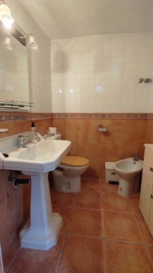 Image No.32-3 Bed Country House for sale