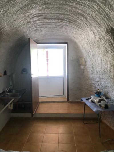 Image No.12-2 Bed House for sale