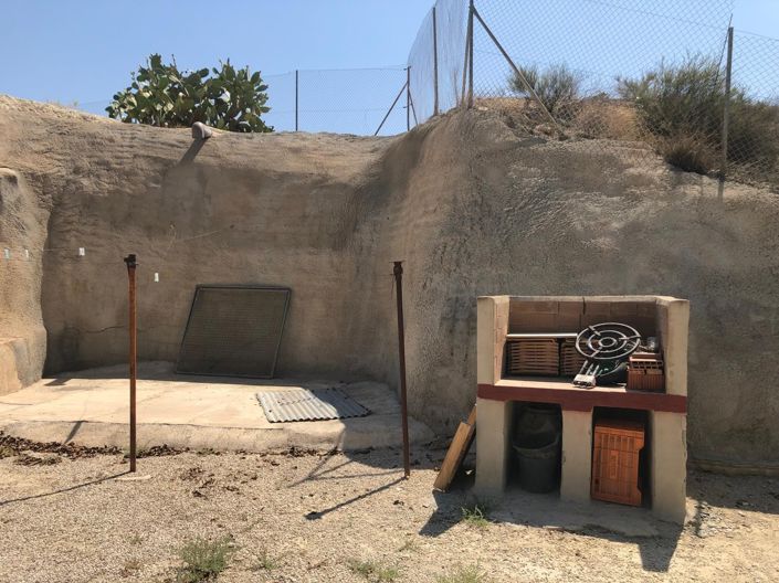 Image No.20-2 Bed House for sale