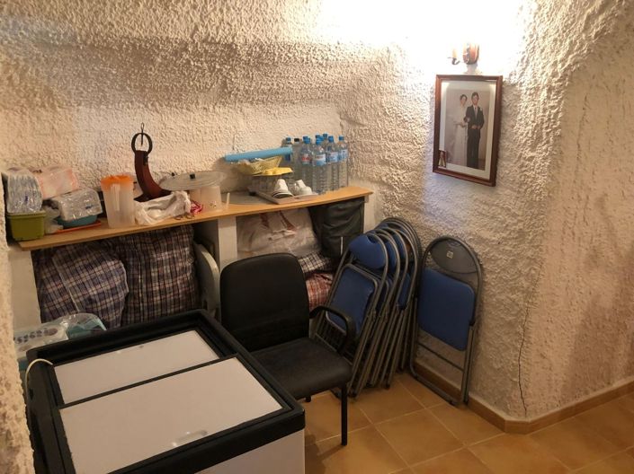 Image No.6-2 Bed House for sale