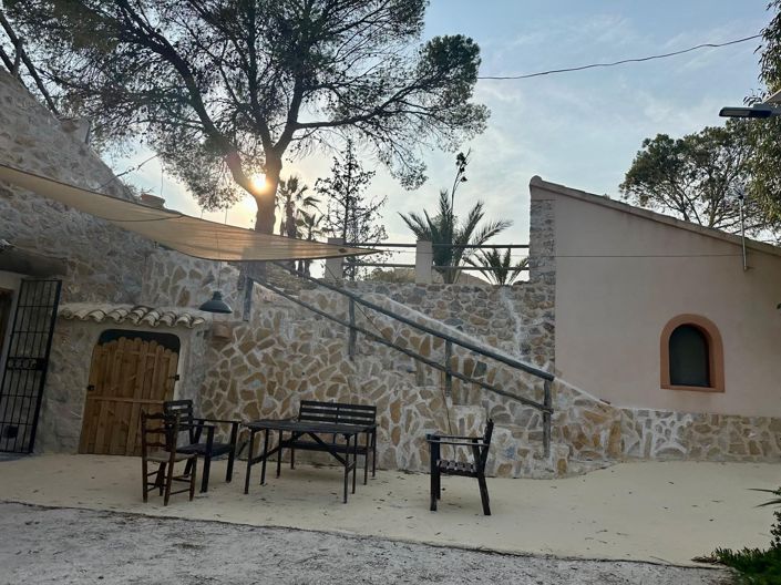 Image No.19-5 Bed Country House for sale