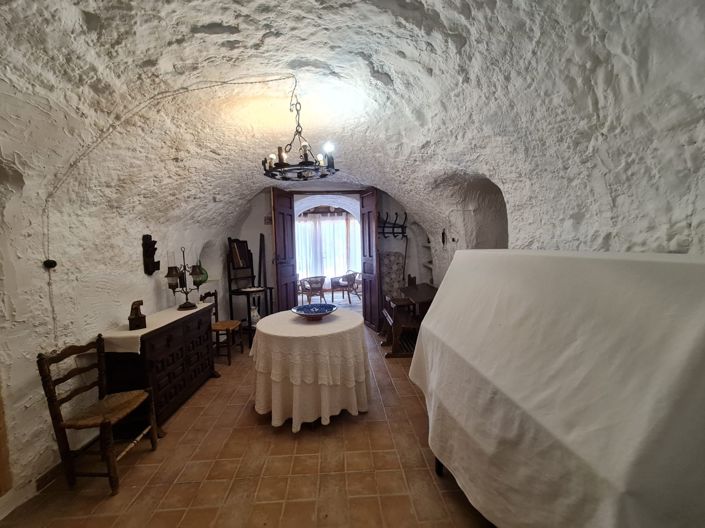 Image No.34-5 Bed Country House for sale