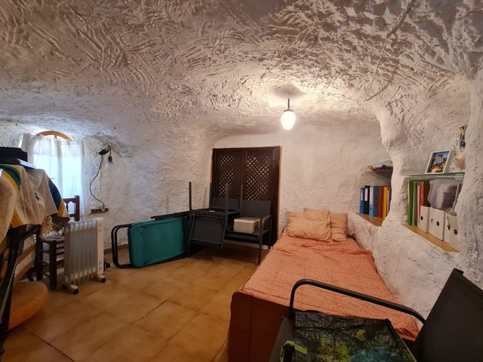 Image No.39-5 Bed Country House for sale