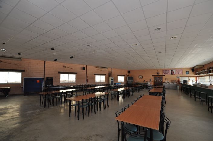 Image No.19-4 Bed Commercial for sale