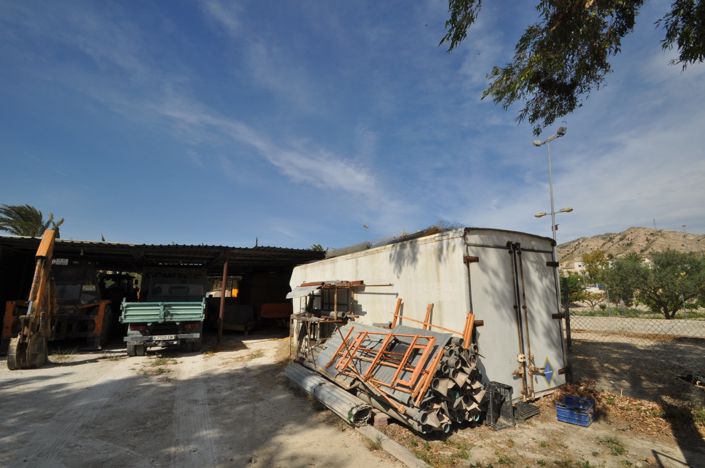 Image No.32-4 Bed Commercial for sale