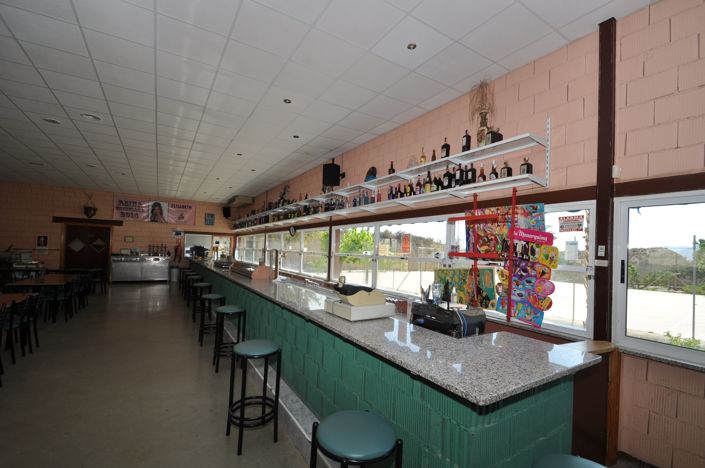 Image No.6-4 Bed Commercial for sale