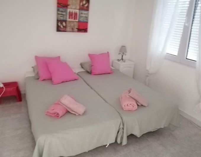 Image No.2-5 Bed Villa for sale