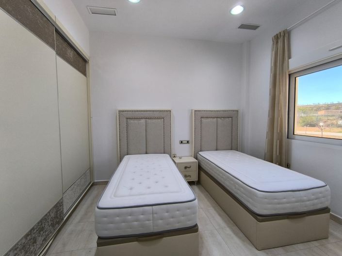 Image No.15-4 Bed Villa for sale